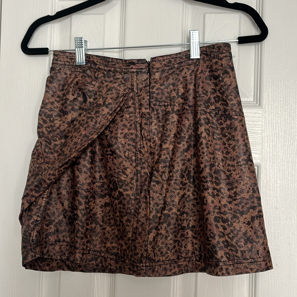 Free People Fake Out Animal Print Wrap Skirt Size 2 - Picture 3 of 3